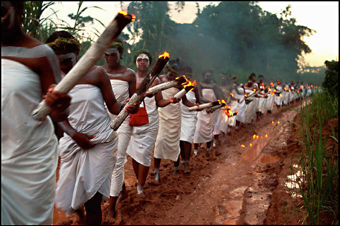 Annual ceremony of the Ayize Endendang Bwiti congregation to comemorate the death of their founder. #2.